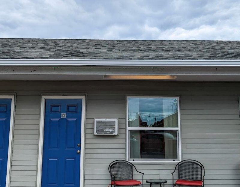 Huron Inn (Huron Motel) - Web Listing Photo (newer photo)